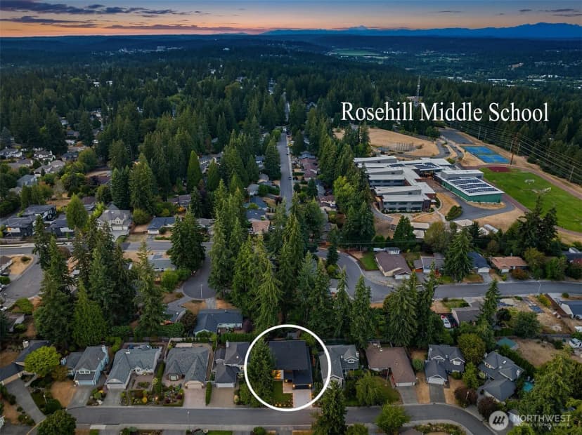 Property photo for 13342 Ne 69th Way, Redmond photo 29