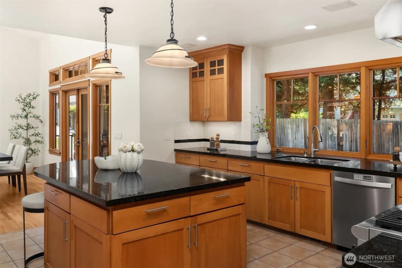 Property photo for 13330 Ne 80th Street, Redmond photo 11