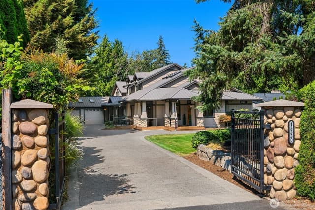 Property photo for 13330 Ne 80th Street, Redmond