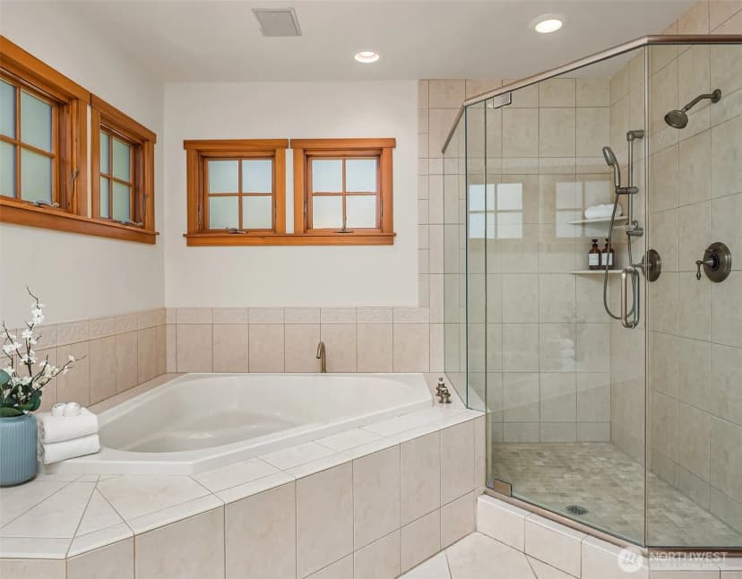 Property photo for 13330 Ne 80th Street, Redmond photo 16