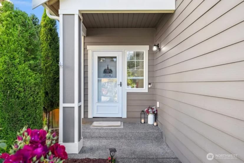 Property photo for 4915 Ne 5th Street, Renton photo 4