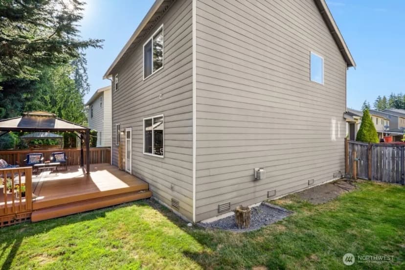 Property photo for 4915 Ne 5th Street, Renton photo 36