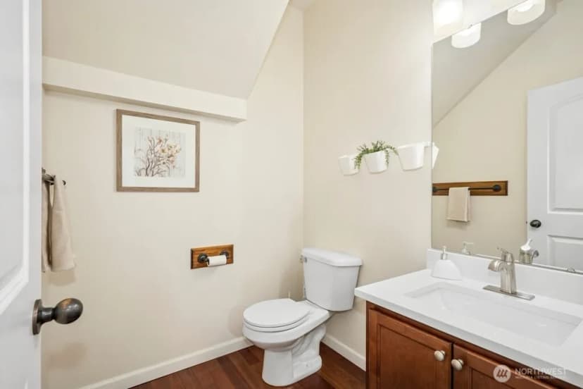 Property photo for 4915 Ne 5th Street, Renton photo 18