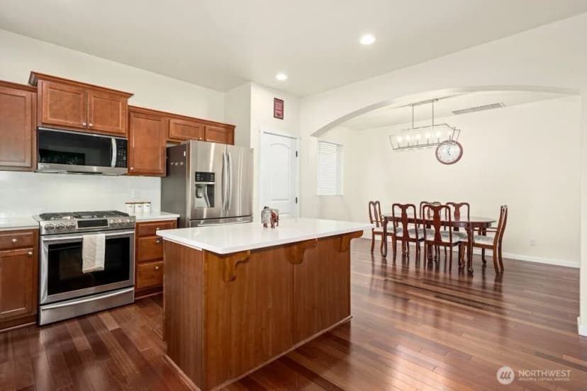 Property photo for 4915 Ne 5th Street, Renton photo 15