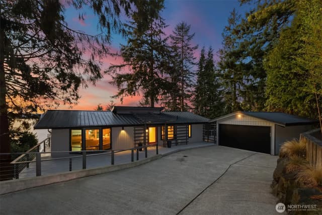 Property photo for 15733 25th Avenue Sw, Burien photo 5