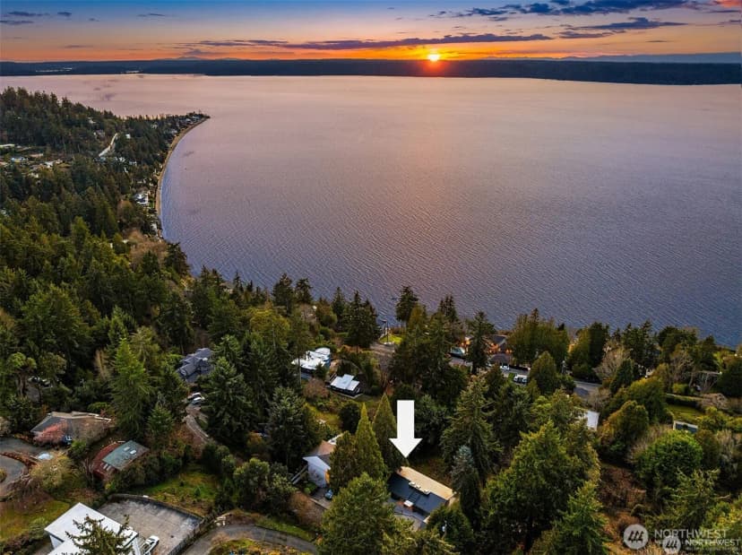 Property photo for 15733 25th Avenue Sw, Burien