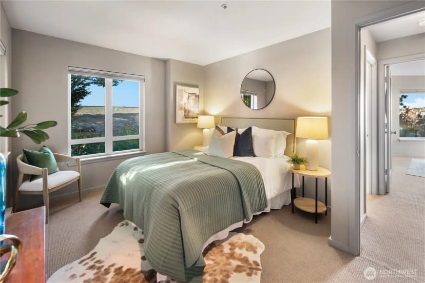 Property photo for 2419 8th Avenue N #403, Seattle photo 17
