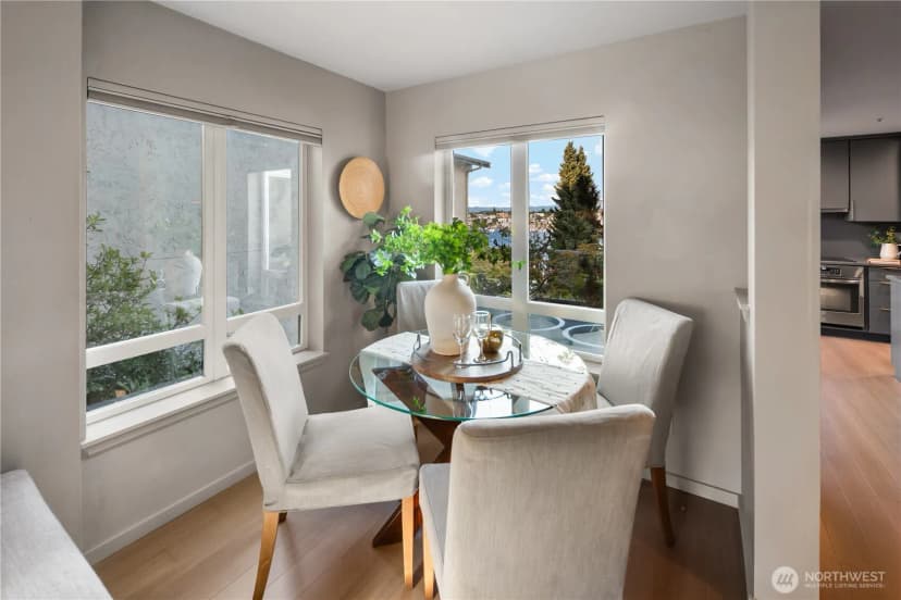 Property photo for 2419 8th Avenue N #403, Seattle photo 12