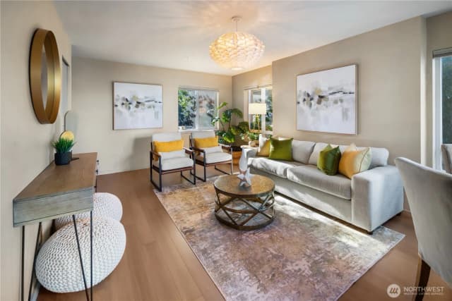 Property photo for 2419 8th Avenue N #403, Seattle photo 3