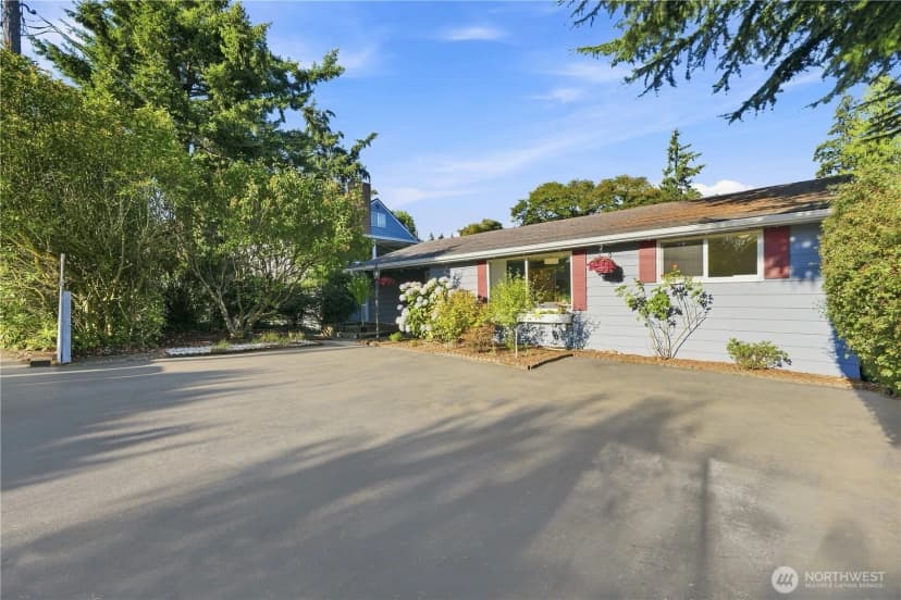 Property photo for 11526 3rd Avenue Ne, Seattle photo 31