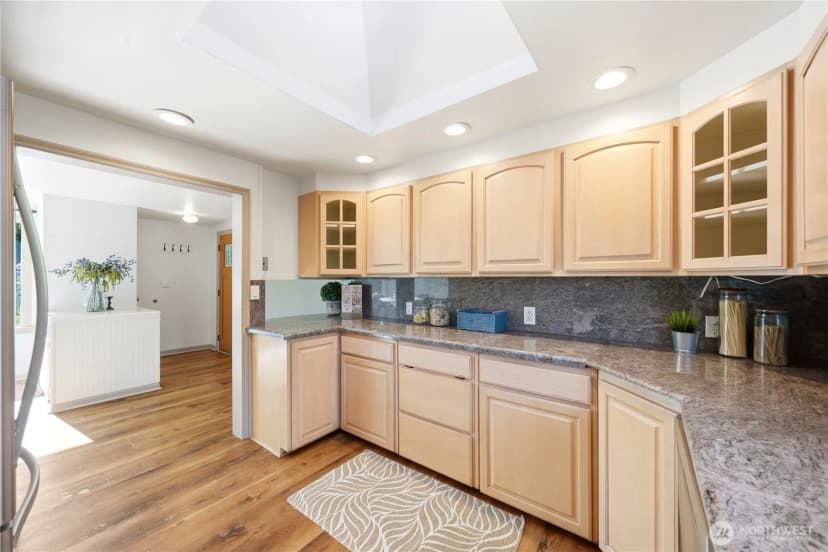Property photo for 11526 3rd Avenue Ne, Seattle photo 13
