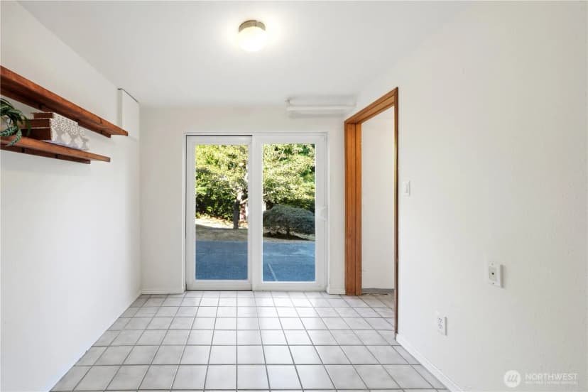 Property photo for 11526 3rd Avenue Ne, Seattle photo 26