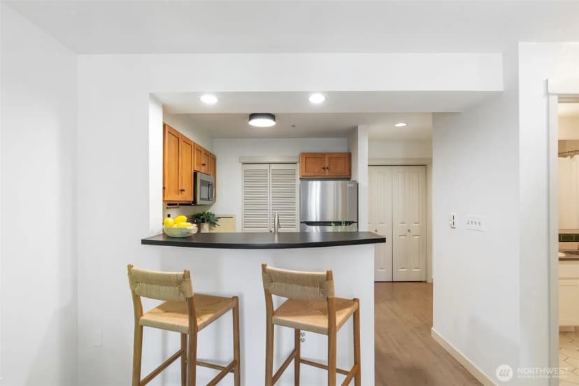 Property photo for 1909 10th Avenue W #206, Seattle photo 18