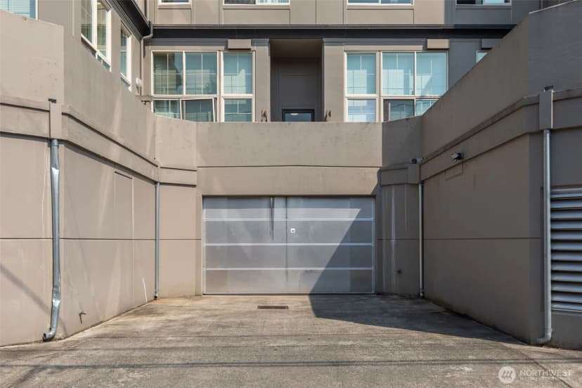 Property photo for 1909 10th Avenue W #206, Seattle photo 27