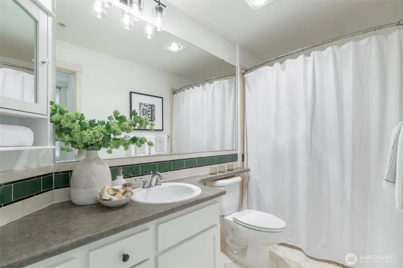 Property photo for 1909 10th Avenue W #206, Seattle photo 19