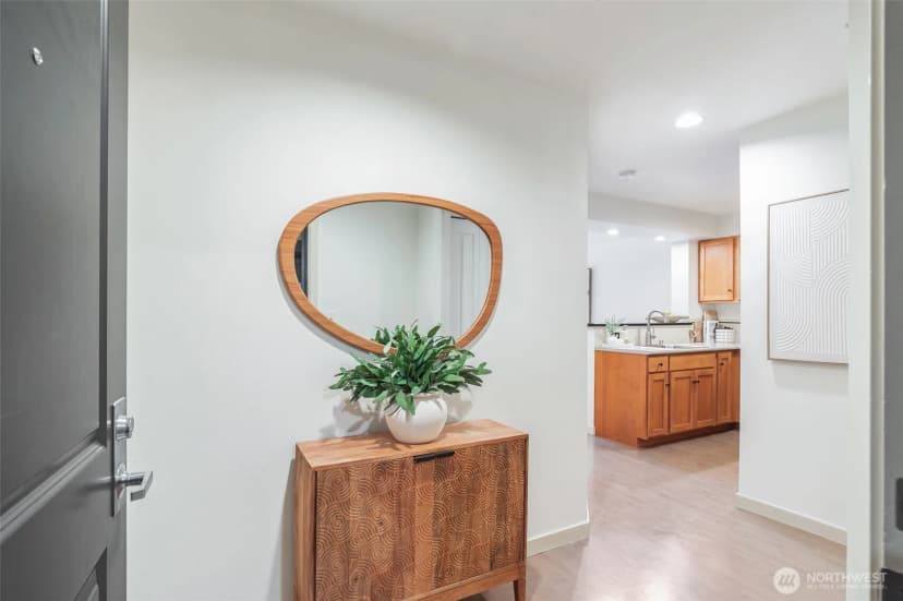 Property photo for 1909 10th Avenue W #206, Seattle photo 6
