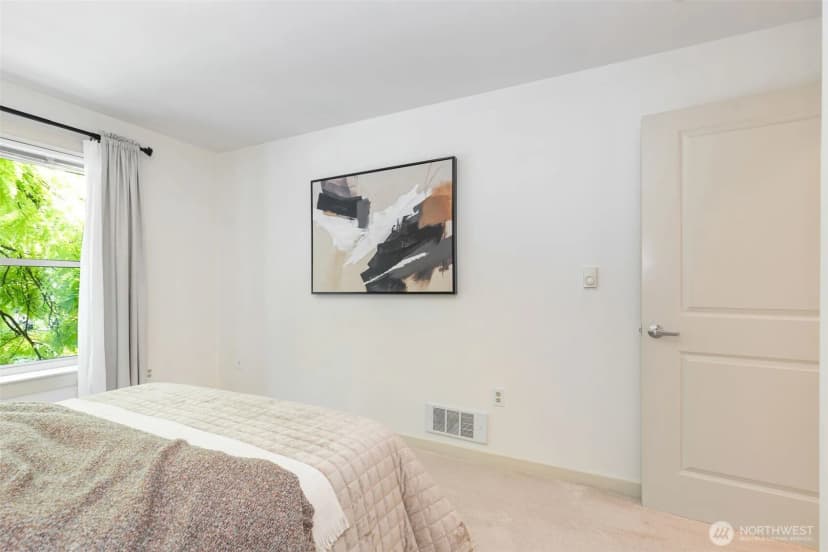 Property photo for 1909 10th Avenue W #206, Seattle photo 25
