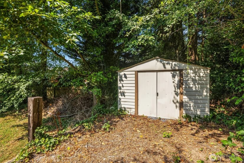 Property photo for 8012 Ne 128th Street, Kirkland photo 37