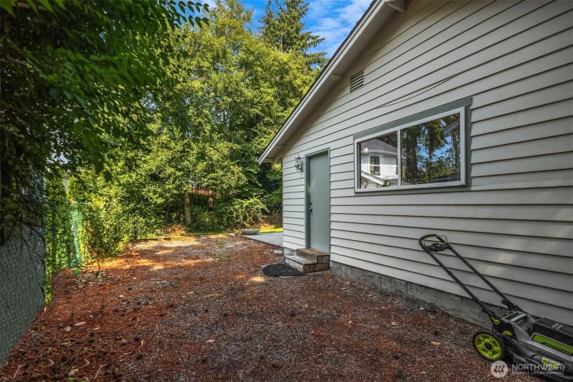 Property photo for 8012 Ne 128th Street, Kirkland photo 38