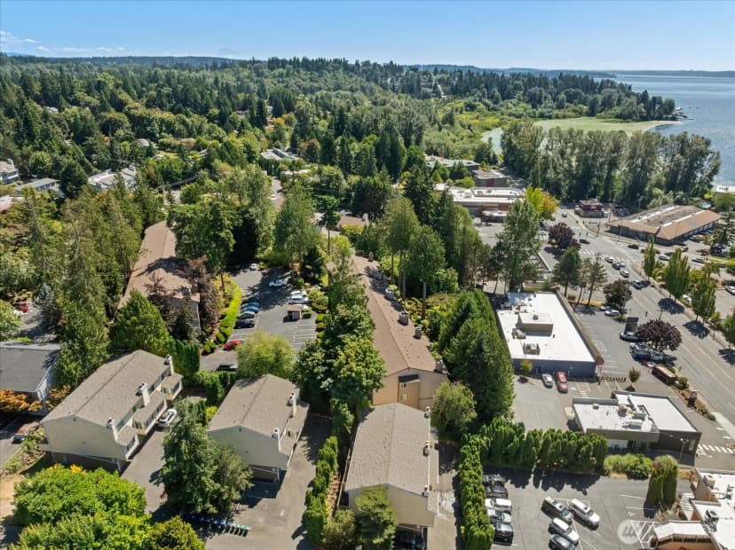 Property photo for 11637 100th Avenue Ne #2c, Kirkland photo 33