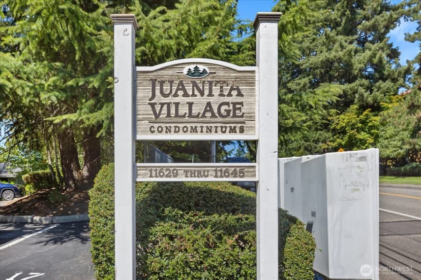 Property photo for 11637 100th Avenue Ne #2c, Kirkland photo 30