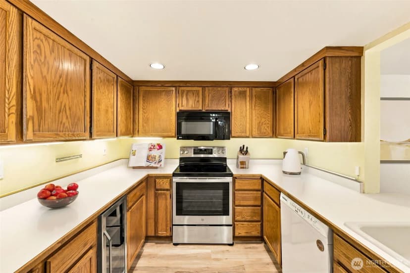 Property photo for 3941 226th Place Se #310, Issaquah photo 15