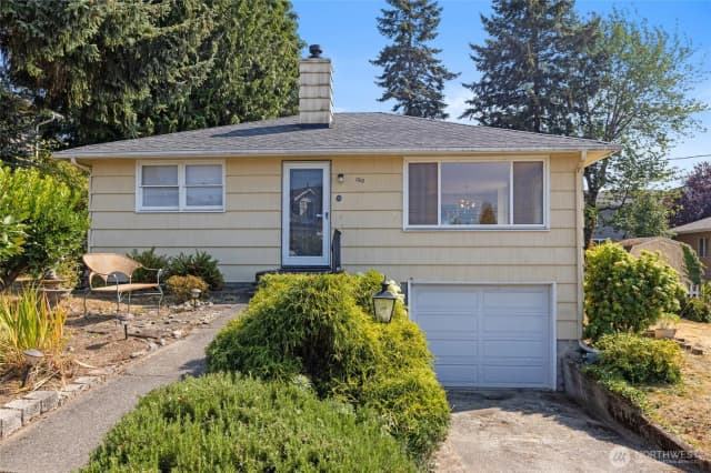 Property photo for 1013 N 33rd Place, Renton photo 2