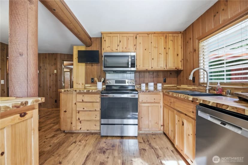 Property photo for 13013 224th Street E, Graham photo 16