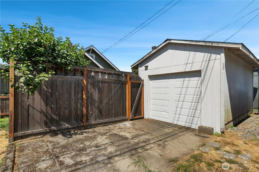 Property photo for 1107 N Anderson Street, Tacoma photo 34