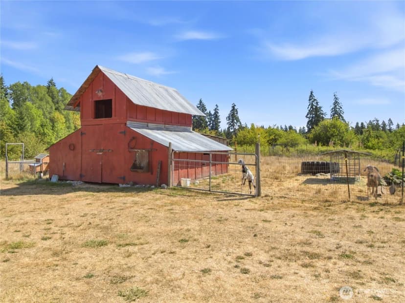 Property photo for 35401 S 40th Avenue, Roy photo 34