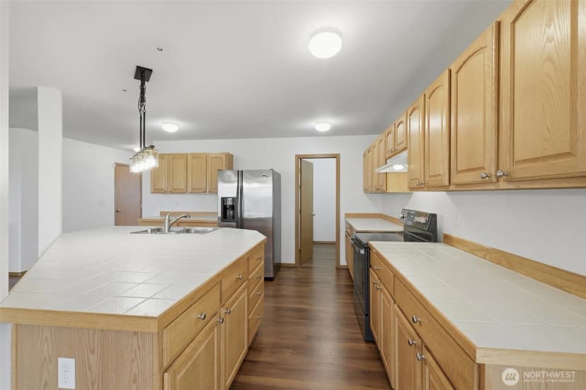 Property photo for 2101 Se 2nd Place, Renton photo 11