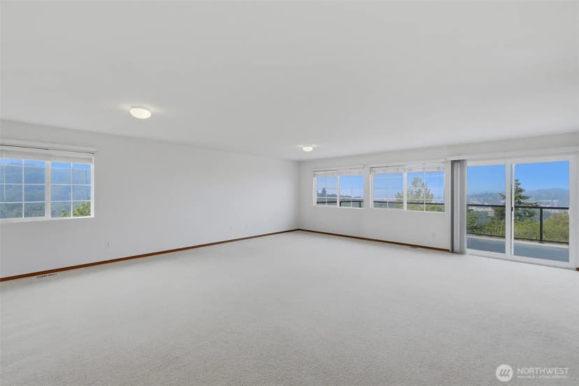 Property photo for 2101 Se 2nd Place, Renton photo 21