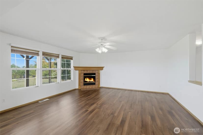 Property photo for 2101 Se 2nd Place, Renton photo 8