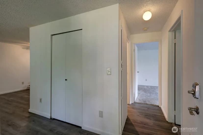 Property photo for 506 S 323rd Place #9g, Federal Way photo 2