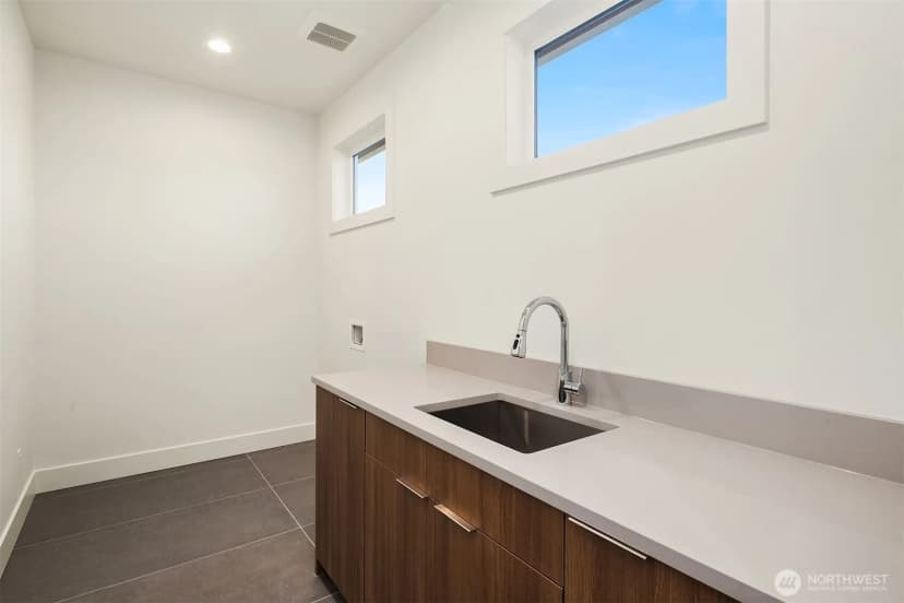 Property photo for 19810 Broadway Avenue, Snohomish photo 33