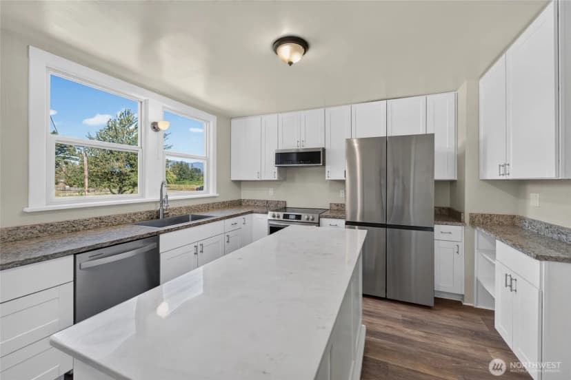 Property photo for 11174 Sterling Road, Sedro Woolley photo 15