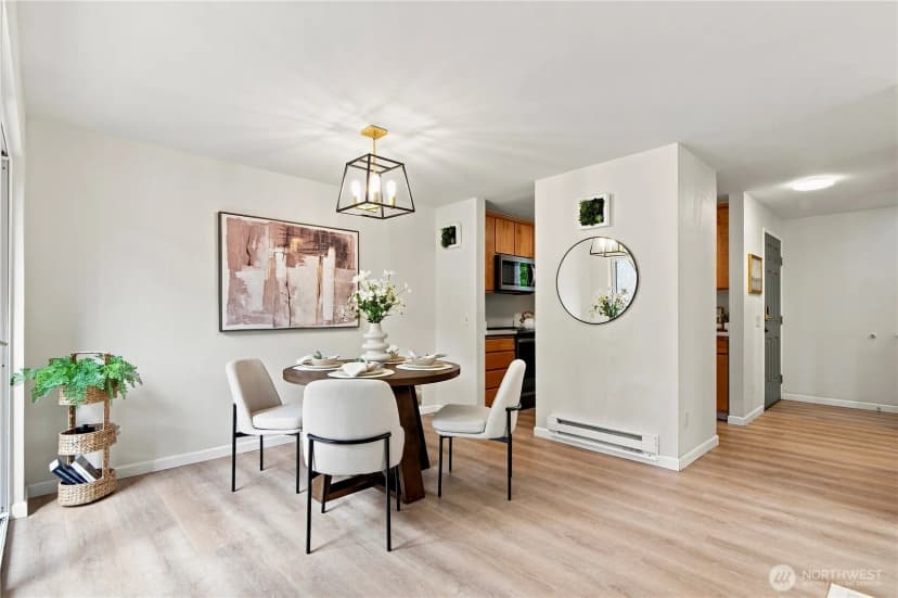 Property photo for 10017 Ne 138th Place #b4, Kirkland photo 7
