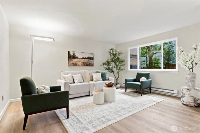 Property photo for 10017 Ne 138th Place #b4, Kirkland photo 2