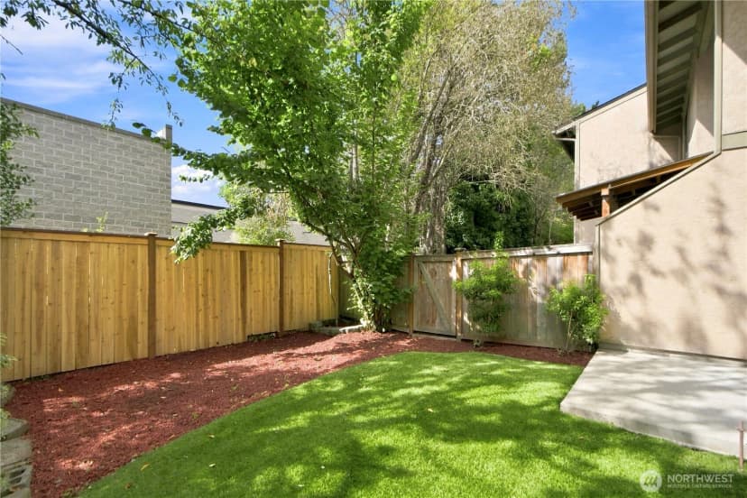 Property photo for 10017 Ne 138th Place #b4, Kirkland photo 21