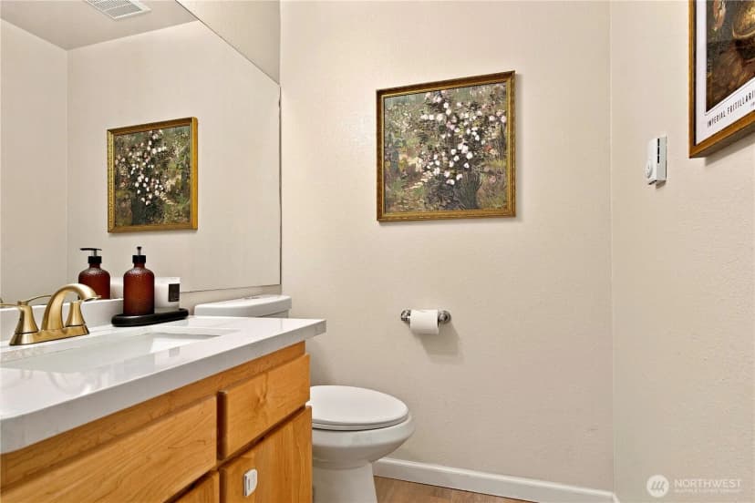 Property photo for 10017 Ne 138th Place #b4, Kirkland photo 11