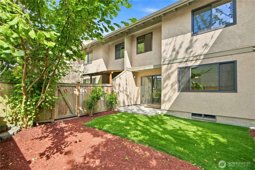 Property photo for 10017 Ne 138th Place #b4, Kirkland photo 20