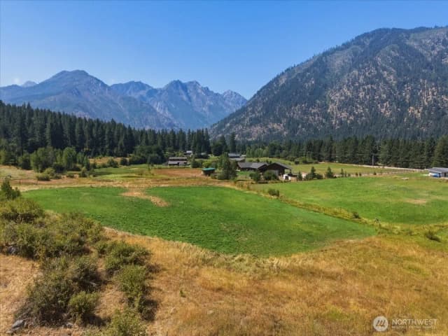 Property photo for 8237 E Leavenworth Road, Leavenworth photo 2