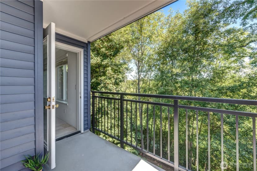Property photo for 18210 73rd Avenue Ne #304, Kenmore photo 22