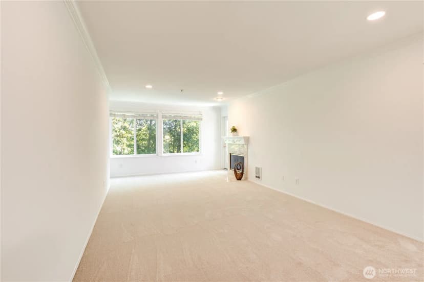 Property photo for 18210 73rd Avenue Ne #304, Kenmore photo 4