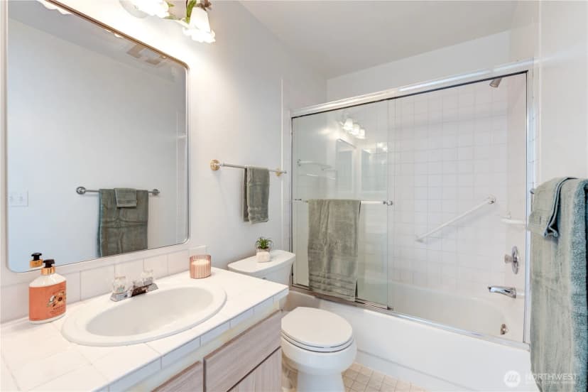 Property photo for 18210 73rd Avenue Ne #304, Kenmore photo 20