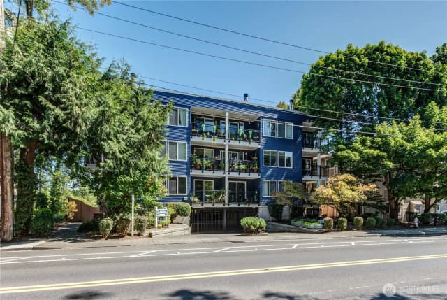 Property photo for 18210 73rd Avenue Ne #304, Kenmore photo 2