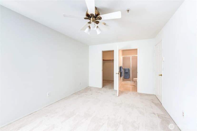 Property photo for 18210 73rd Avenue Ne #304, Kenmore photo 11