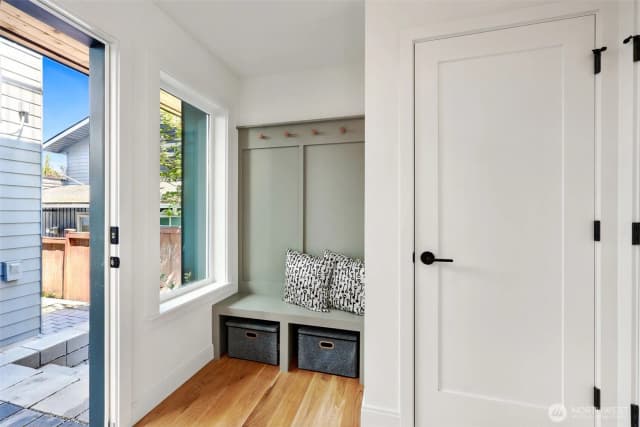 Property photo for 709 N 65th Street, Seattle photo 2
