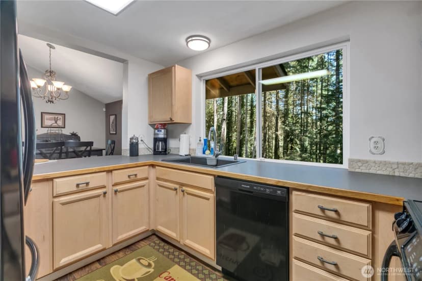 Property photo for 10015 Jimi Place Sw, Port Orchard photo 14
