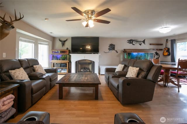 Property photo for 815 E Simpson Avenue, Montesano photo 4